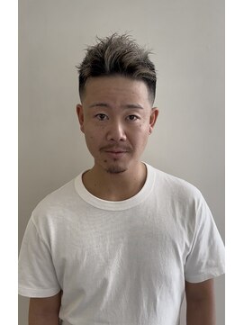 ラドンナ(LA.DONNA) 周りとは違う！スキンフェード×ホワイトアッシュ