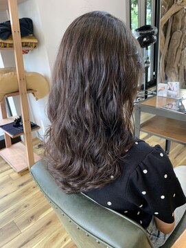 ラグヘアーワークス(LAG HAIR WORKS) コテ巻き風パーマ