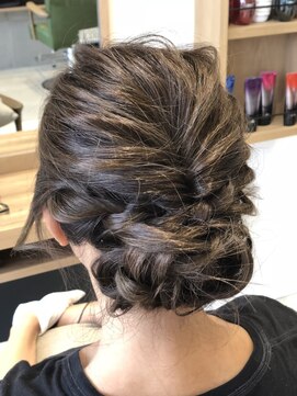 ヘアメイク アース ユーカリが丘店(HAIR & MAKE EARTH) ルーズアップ
