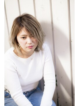 アンツ サザンリゾート 茅ヶ崎店(ANT'S Southern Resort) デザインカラー/レイヤーカット/ウェットヘア/オリーブベージュ