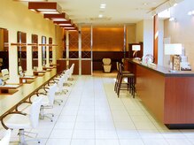 ウォースノース(VOSNOS)の雰囲気(広々とした贅沢空間。ゆっくりお寛ぎ下さい…)