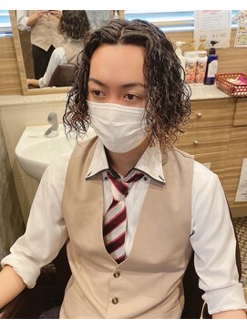 銀座マツナガ 神田店 ツーブロック束感ツイストスパイラルパーマセンター分け