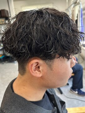 フゥ 宇都宮(FeU) 波巻きパーマツイストスパイラルパーマメンズマッシュパーマ