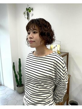 シロ(siro) 大人ショートボブ×ウェーブ