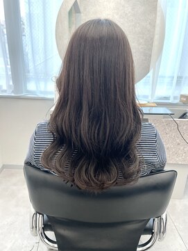 トッカ 茨木(tocca) オリーブグレージュ×大人の品のあるウェーブ巻き