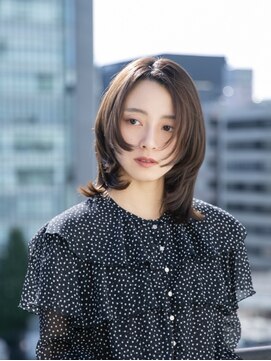 カラー(KOLOR) 軽やかなミディアムレイヤー