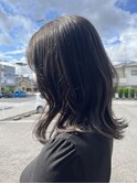 透明感のあるニュアンス暗髪カラー