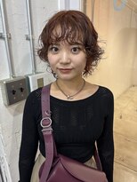 サル(saru)&nbsp;ニュアンスパーマ×オレンジブラウン