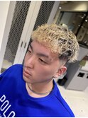 ブリーチパーマスペインカールスキンフェードE