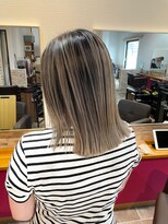 スターリバー(STAR RIVER)&nbsp;ホワイトベージュバレイヤージュ