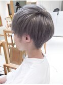 メンズホワイトシルバーカラー　アッシュグレージュマッシュ