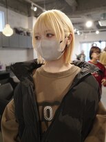 ヨー(Yoh-)&nbsp;【ストンボブ/中里千尋】レイヤーボブ/ブロンドヘア/ウルフ