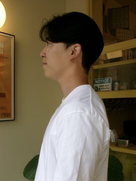 ヒントステーション フォーメンズ(HINTSTATION for Men's) 〈浅草 半個室〉 センターパート/ナチュラル