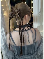 イェンホン 艶紅(Yan Hong 艶紅)&nbsp;【#新宿美容室#ワンホンメイク#羽エクステ#ヘアアレンジ】