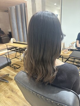 アフィネ ヘアライフデザイン(Affiner HAIR LIFE DESIGN) 艶のあるグラデーション