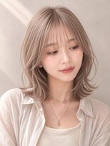 ロティー 天神(loty)&nbsp;ミディアムレイヤー ミルクティーブロンド ブリーチ ハイトーン