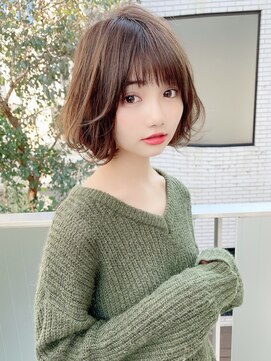 アンド ストーリーズ(&STORIES) アッシュブラウン/スリークボブ/20代/30代/40代/ショート/小林