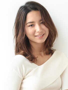 アフロート ギンザ(AFLOAT GINZA) 大人可愛いゆるふわミディ