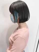 ステア ケース(stair case)&nbsp;大人かわいい前下がりボブ/インナーカラーグリーン