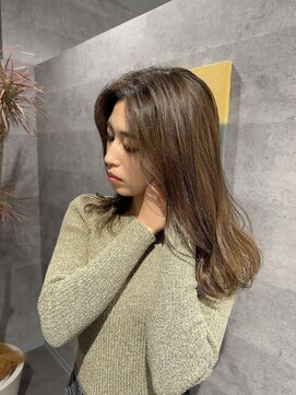 ルー ハナレ(Luu HANARE) グレージュカラーシルキーベージュ神戸/東灘/住吉/摂津本山/岡本