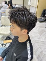 ゼスト フィーノ(ZEST fino)&nbsp;スパイキーショートピンパーマシャドウパーマメンズパーマ