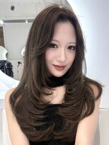 ヨロ 上野(YOLO)&nbsp;ハイライトカラーミルクティーベージュレイヤーカット