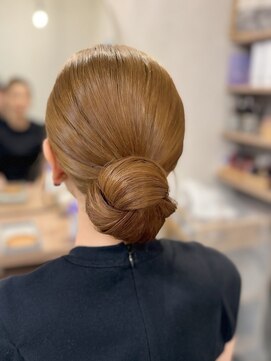 ロンド(Rond) まんまるつやシニヨン