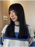 ステップカット重めロングモード黒髪ストレート20代30代
