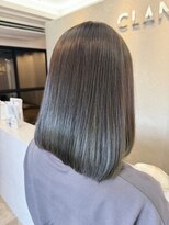 クラネ(CLANE.)&nbsp;オリーブグレージュ/切りっぱなしボブ