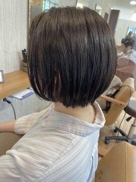 首元すっきりなボブスタイル！