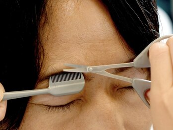 パス 学芸大学(PATH)の写真/[カット+眉カット￥6,900］第一印象を決める眉をプロがデザインし、ワンランク上の大人の雰囲気へ。