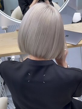 プネル 渋谷(PUNEL) ホワイトブロンド / ホワイト / くすみブロンド[YURI]