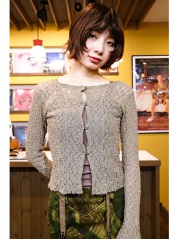 ニウ(NIU)の写真/印象は、顔まわりで変わる。結んでも、下ろしても、可愛いデザイン/似合わせをご提案します。