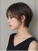 ショートボブ 耳掛けボブ シースルー オリーブベージュ