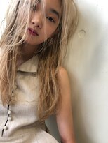 ルーム(Loom.)&nbsp;スリークブロンドヘア【Loom./明治神宮前/原宿/表参道】