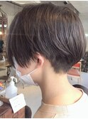 20代30代40代 人気 アッシュ 前下がりショート【ROJITHA】