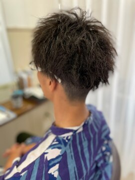 コアフィールフィス(COIFFURE fils) お得クーポンあり！【見附　今町】メンズ　ツイスト　パーマ