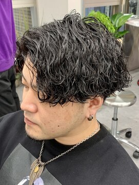 ジーニー 本厚木(Genie) 波巻きセンターパート/ハイライト/マッシュパーマ/ウルフ