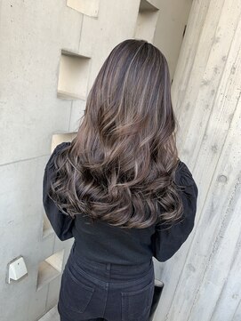 リバレッジ 広尾(Leverage) 大人グレージュハイライト:Kazuma Osumi