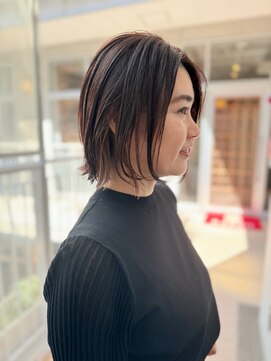 フロラクロマ 上通NEWS裏(FLORACHROMA) 外はねボブ＋インナーカラー