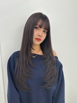 テイス 新宿(TACE) ロングレイヤー[ネビージュ/黒髪/小顔/新宿]