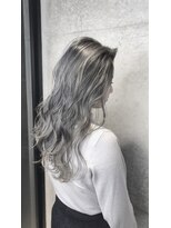 アンダーバーホワイト 泉佐野店(_WHITE)&nbsp;☆ ハイライトカラー　ケアブリーチ　ダブルカラー　イルミナ