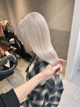 ロンド レア 天神大名店(Lond Le’a) ホワイトブロンド/イメチェンヘアスタイル/美髪のススメ