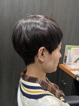 アミックス Hair&Make Amix KOKUSAIHOTEL 個性的でモードなマッシュショート