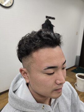 バーバースタイル(BARBER STYLE) リバースパーマ