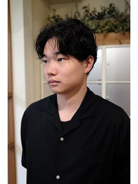 イーズ(e's) メンズパーマ/センターパート/ニュアンスパーマ《諸星》