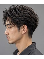 サロンドシロ(salon.de.SHILO)&nbsp;麻布十番/メンズ/ツイストスパイラルパーマ/無造作/刈り上げ