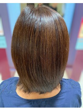 アプローズ(a proer.s) レトロな定番ボブはカラーリングで今っぽ髪に