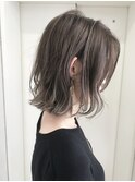 アッシュグレージュ&抜け感ボブ♪