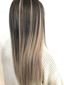 ラビス クローバー(Lovis clover) バレイヤージュグラデーションカラー